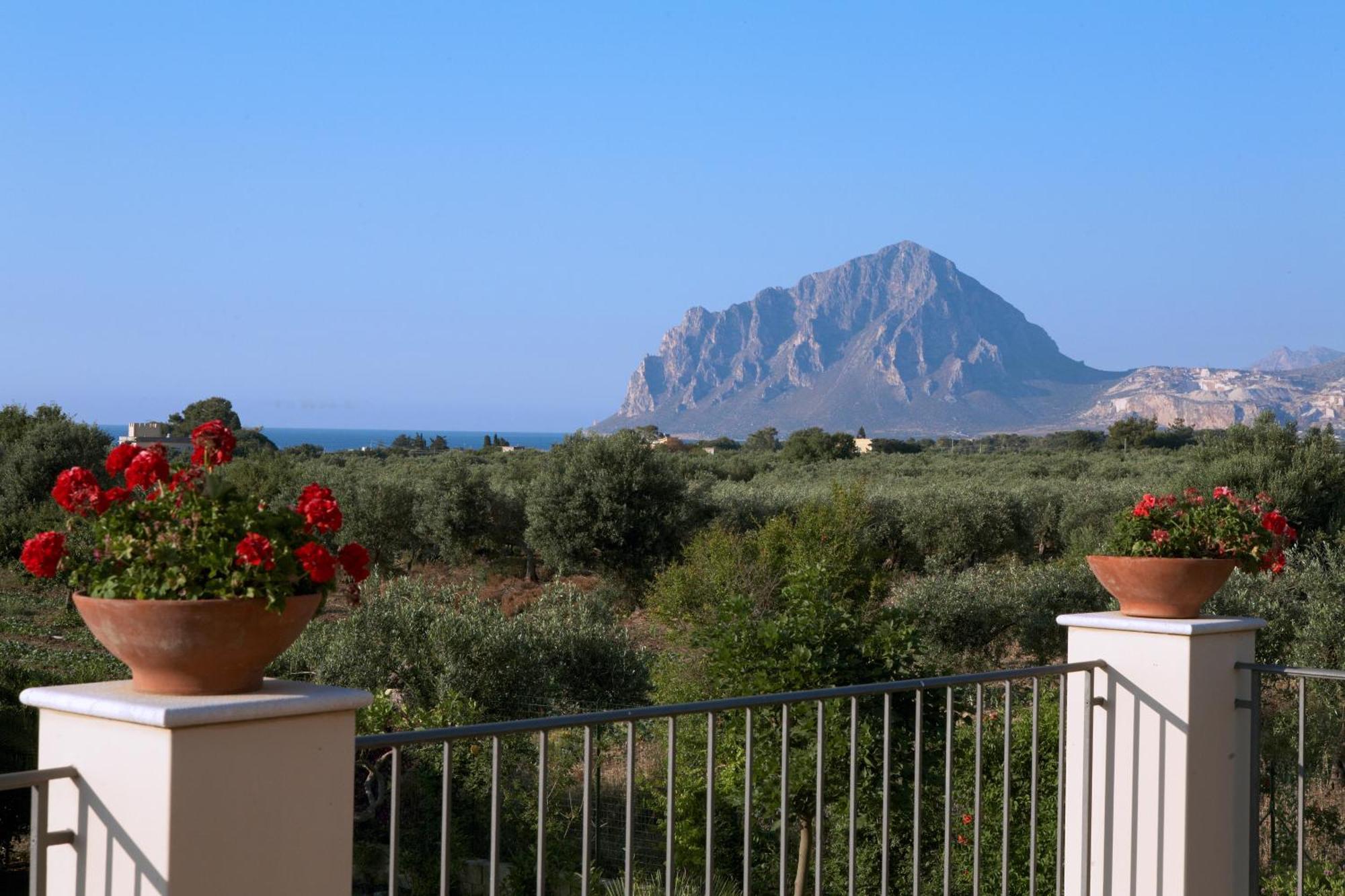 Bed and Breakfast Baglio Sant'Andrea Вальдеріче Екстер'єр фото