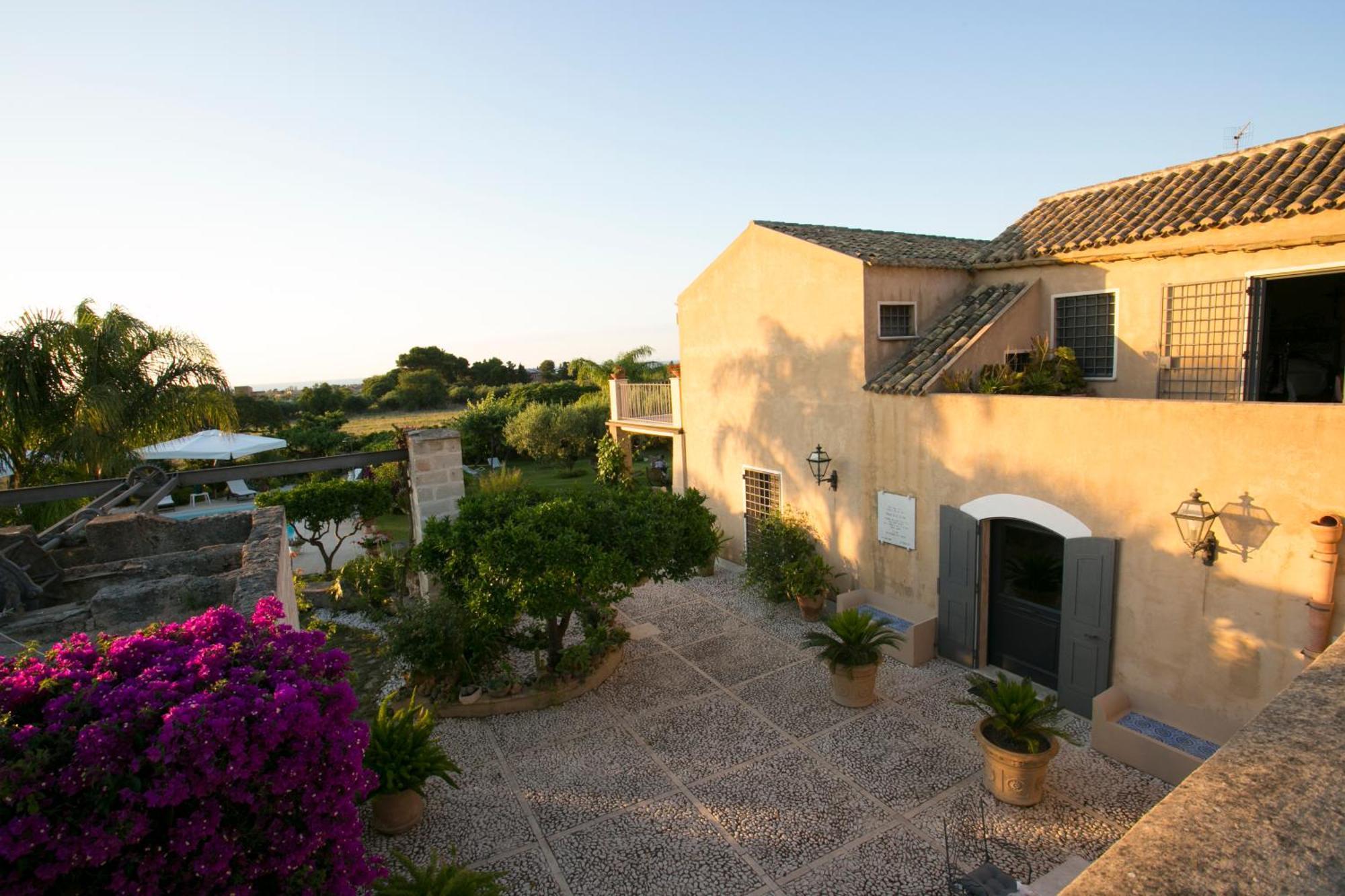 Bed and Breakfast Baglio Sant'Andrea Вальдеріче Екстер'єр фото