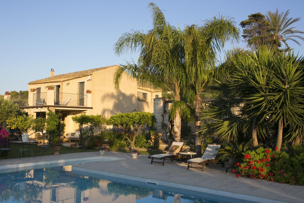 Bed and Breakfast Baglio Sant'Andrea Вальдеріче Екстер'єр фото