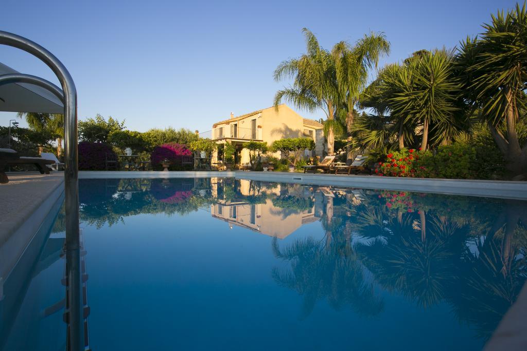 Bed and Breakfast Baglio Sant'Andrea Вальдеріче Екстер'єр фото