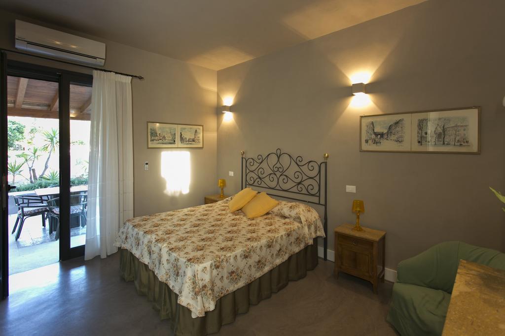 Bed and Breakfast Baglio Sant'Andrea Вальдеріче Екстер'єр фото